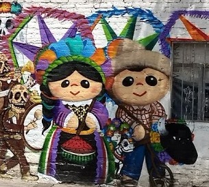 mural-doll